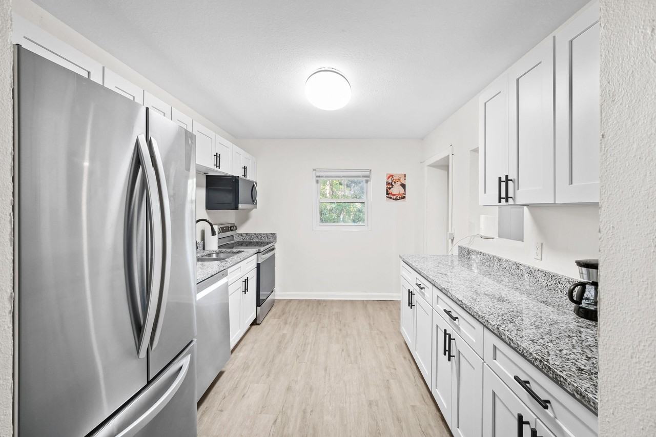 110th St - Photo 4 of 14