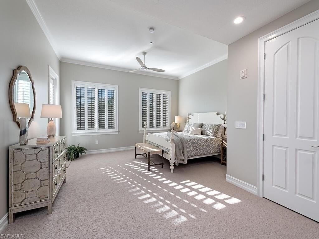 627 6th Ave S #B302 - Photo 6 of 14