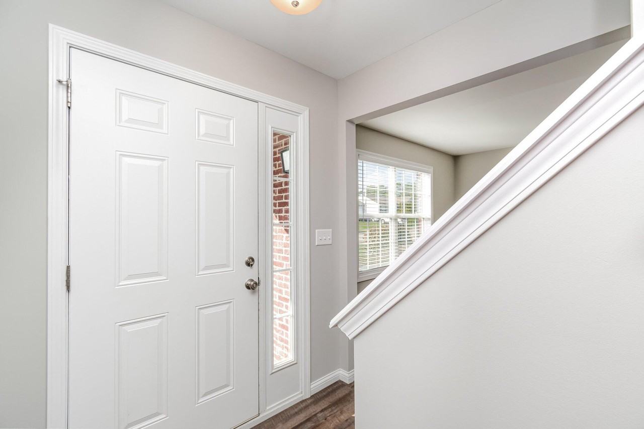 444 Lost Creek Drive - Photo 4 of 20