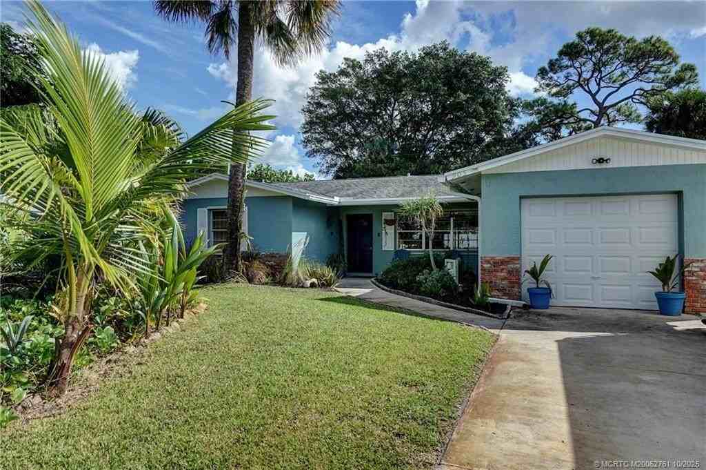 905 Se Flamingo Ave - Photo 2 of 36