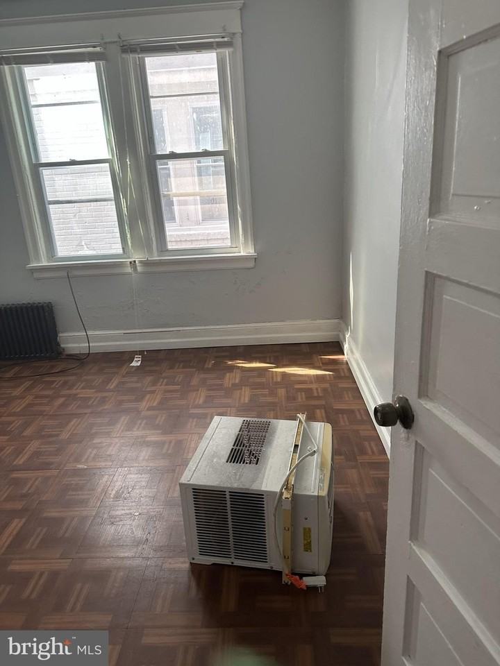 41 N Dover Ave Unit 1 #1 - Photo 3 of 6