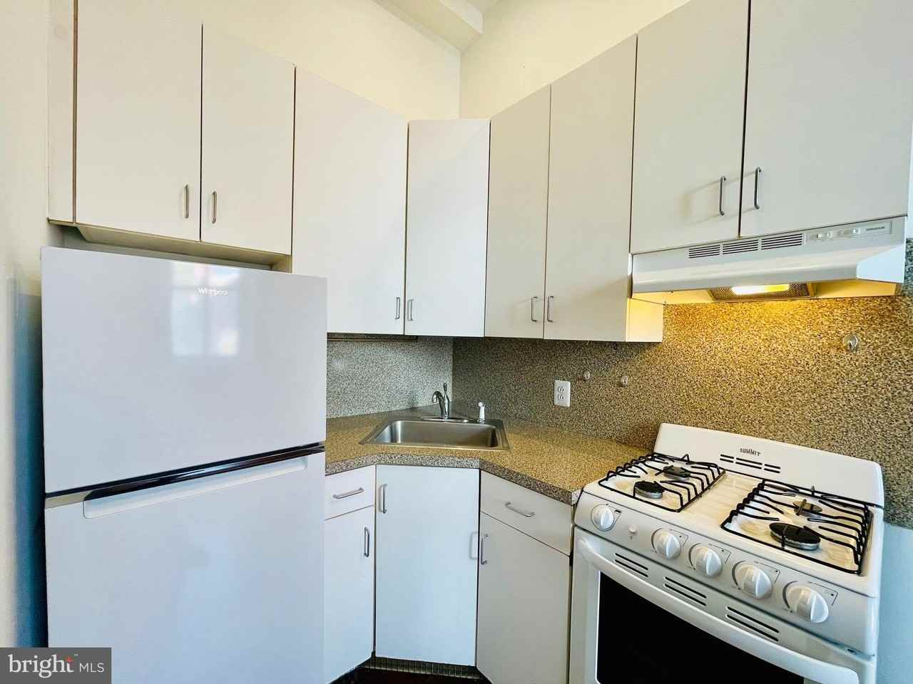 4444-48 Main St Unit E #E - Photo 4 of 13