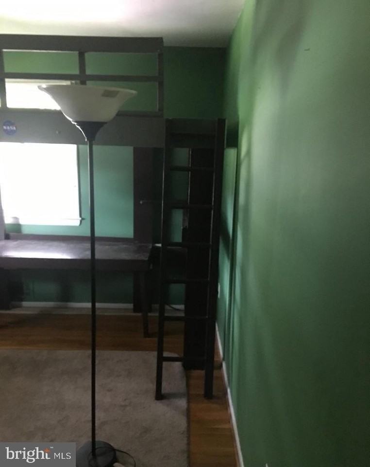 3214 Fair Woods Parkway - Photo 5 of 49