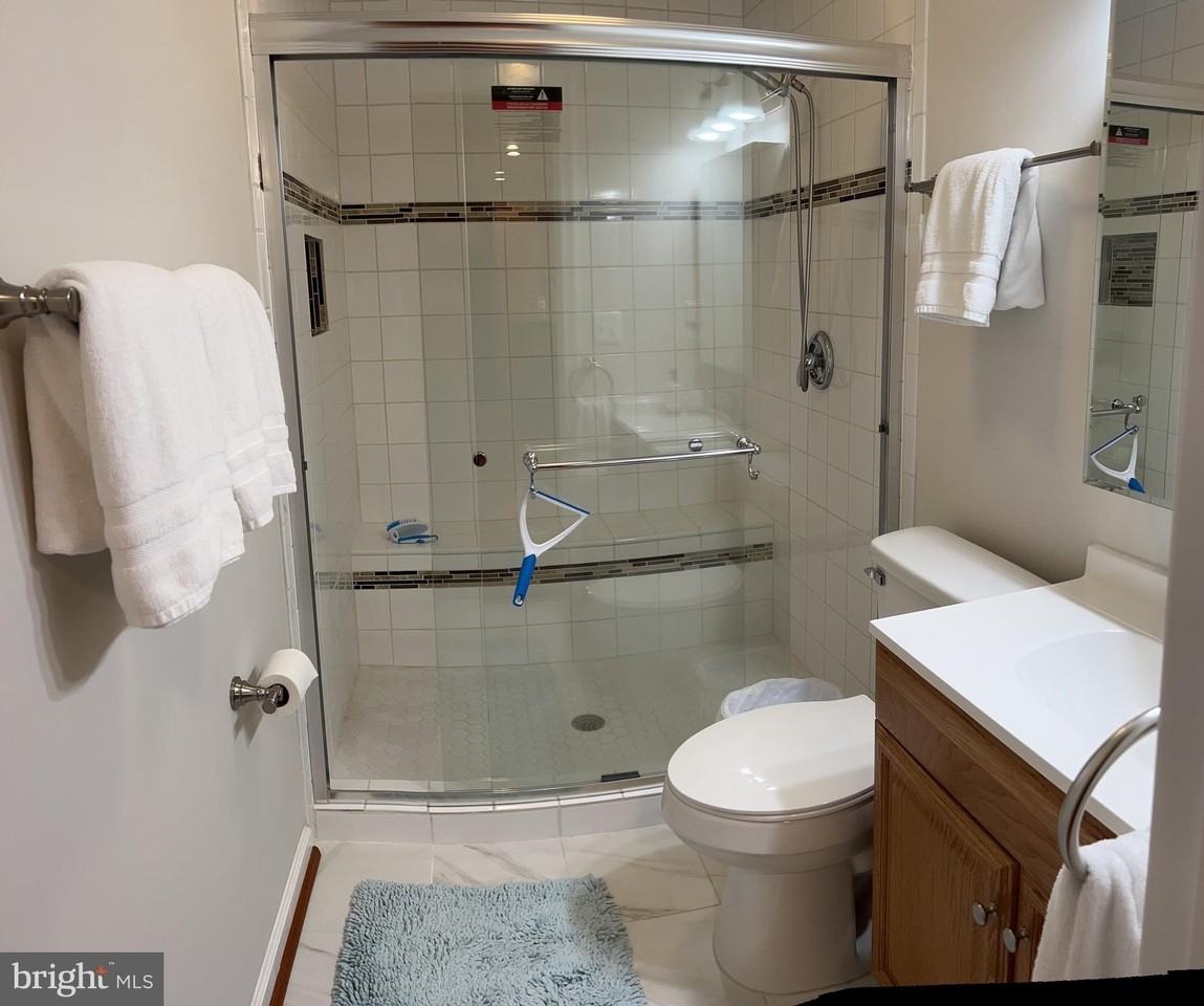 5802 Telluride Lane - Photo 4 of 35