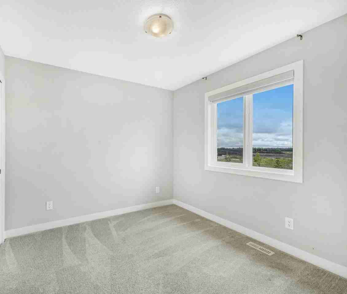 15 15 Avenue Northwest - Photo 3 of 5