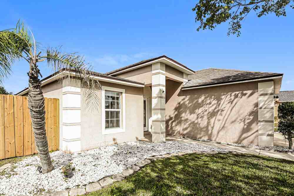 12607 Reeding Ridge Dr N - Photo 3 of 16