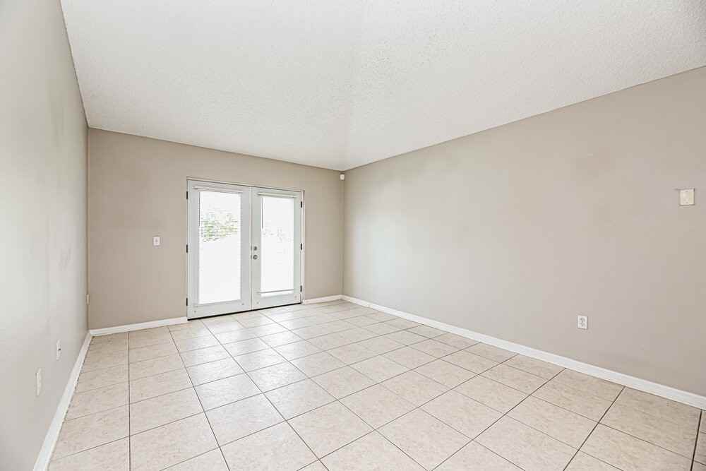 12607 Reeding Ridge Dr N - Photo 6 of 16