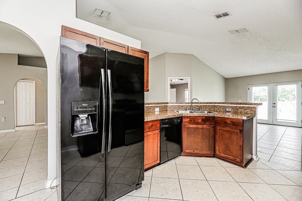 12607 Reeding Ridge Dr N - Photo 7 of 16