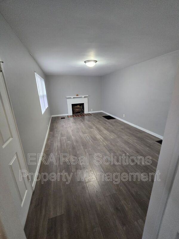 192 S Powell Ave #AML - Photo 2 of 15