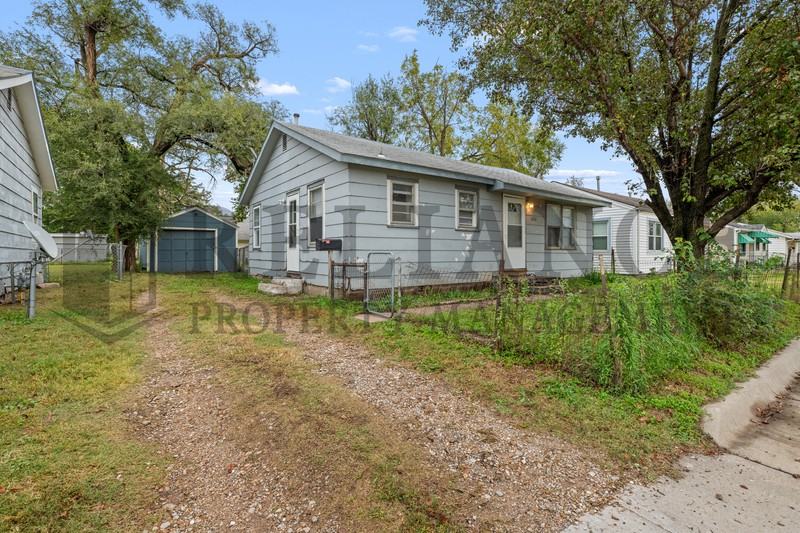 1422 S Meridian Ave - Photo 2 of 20