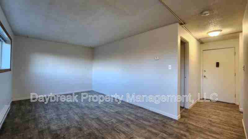 32 10th Ave N - Photo 3 of 9