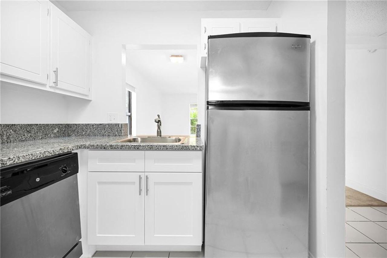 Colonial Village - Photo 6 of 12