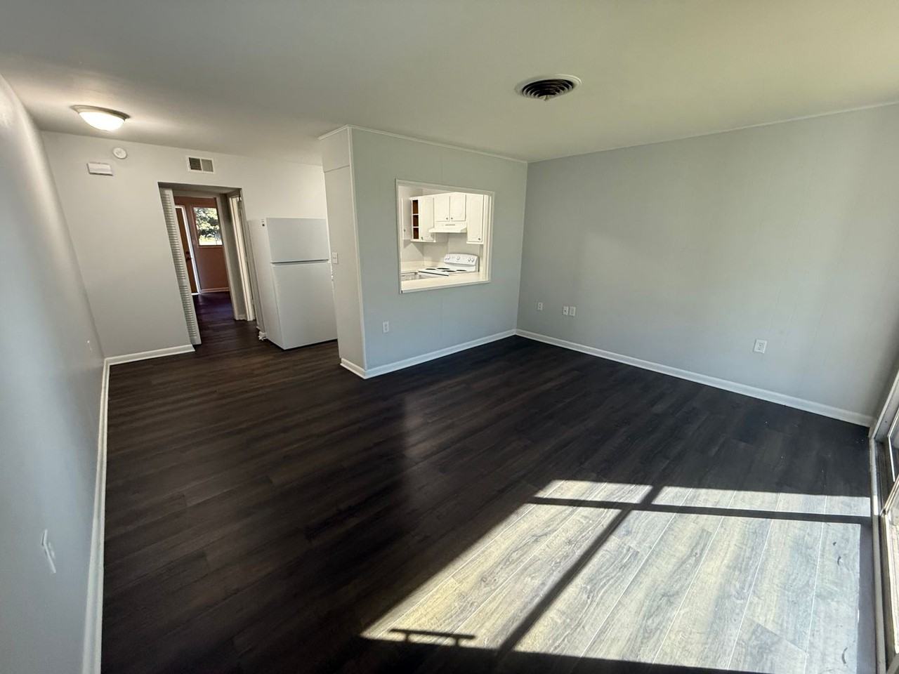 Courtyard Apartment Homes - Photo 2 of 11