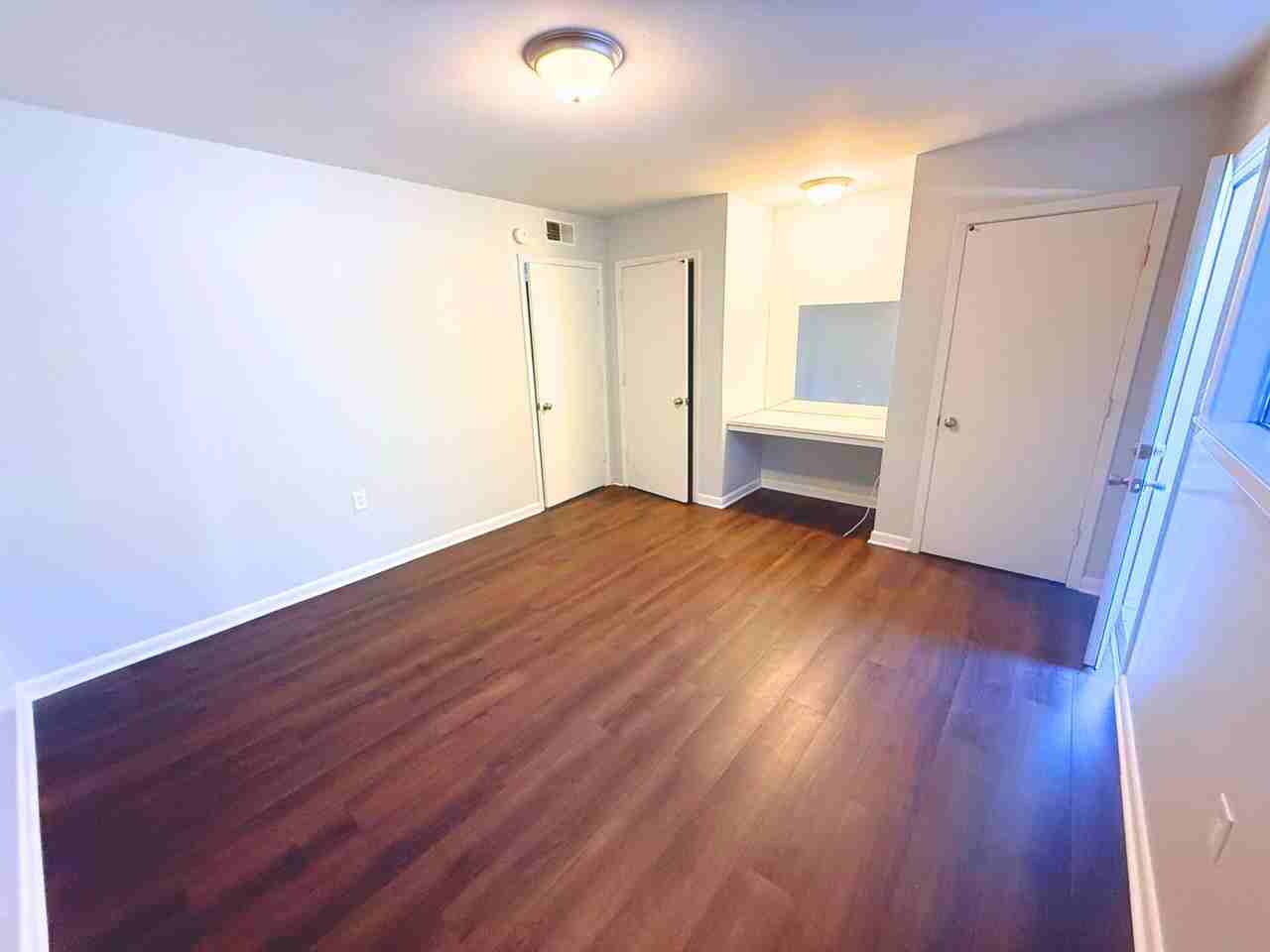 Courtyard Apartment Homes - Photo 3 of 11