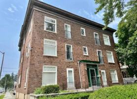 featured image of 84 S 14th St