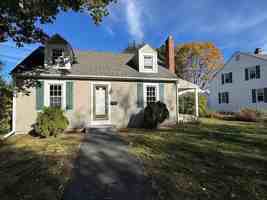 featured image of Cloverdale St