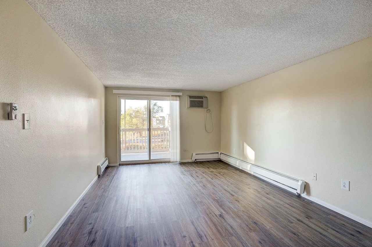 Arvada Court Apartments - Photo 7 of 18