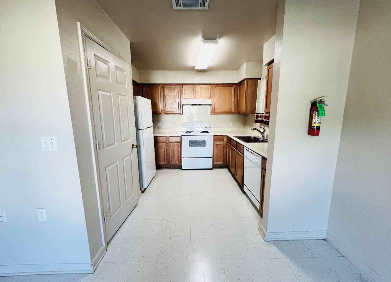 Beau Soleil Estate - Photo 3 of 29