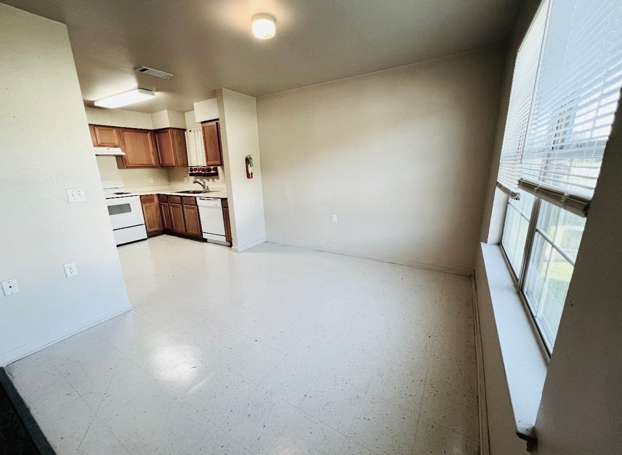 Beau Soleil Estate - Photo 4 of 29