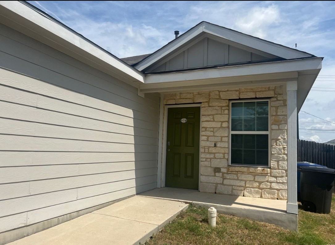 7002 Cozy Run - Photo 2 of 18