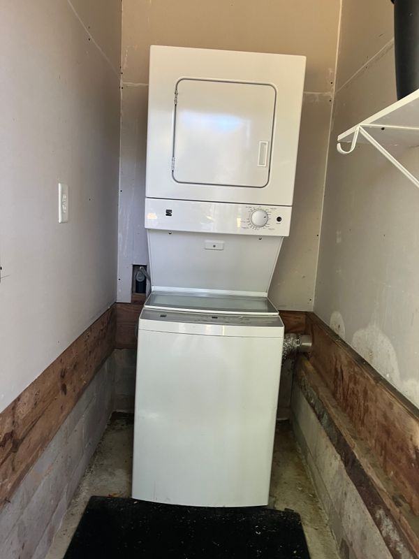 548 Watson Rd - Photo 2 of 10