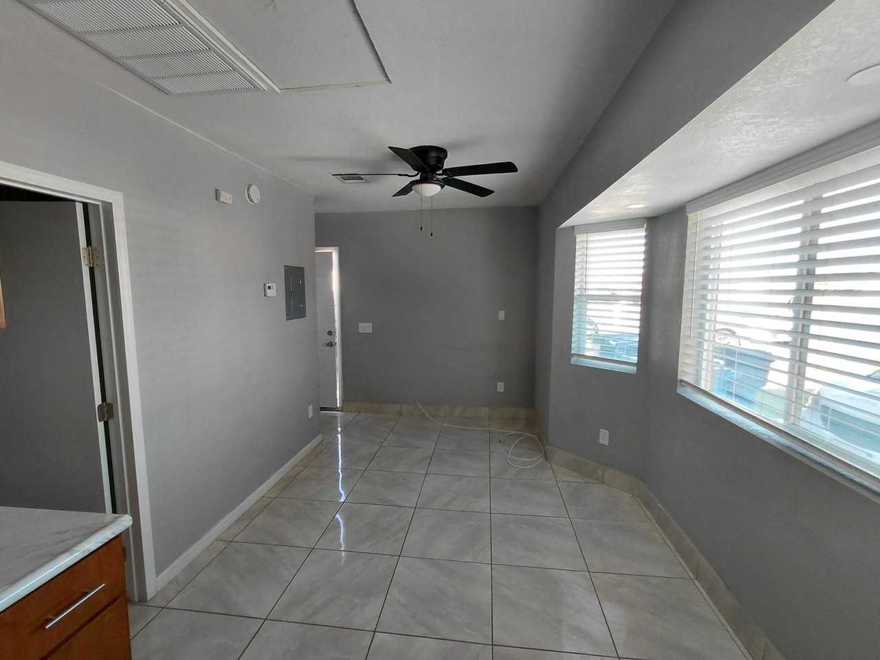 401 G Anaya Ave - Photo 2 of 7