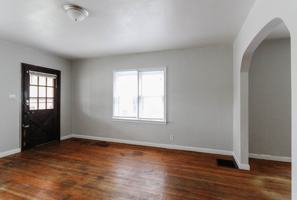 featured image of 1522 W Jackson St