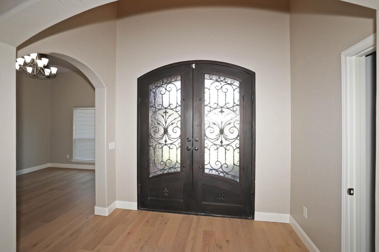 7501 Continental Pkwy - Photo 3 of 50