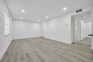 featured image of 1015 Ne 17th Ave