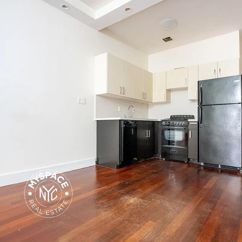 757 Hart St #3R - Photo 2 of 6