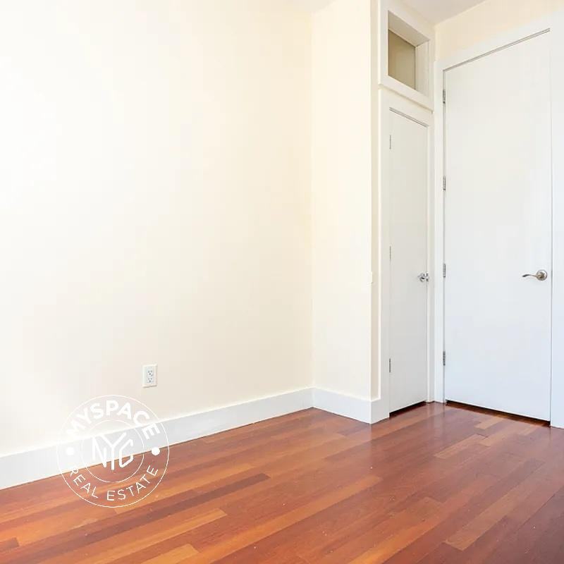 757 Hart St #3R - Photo 4 of 6