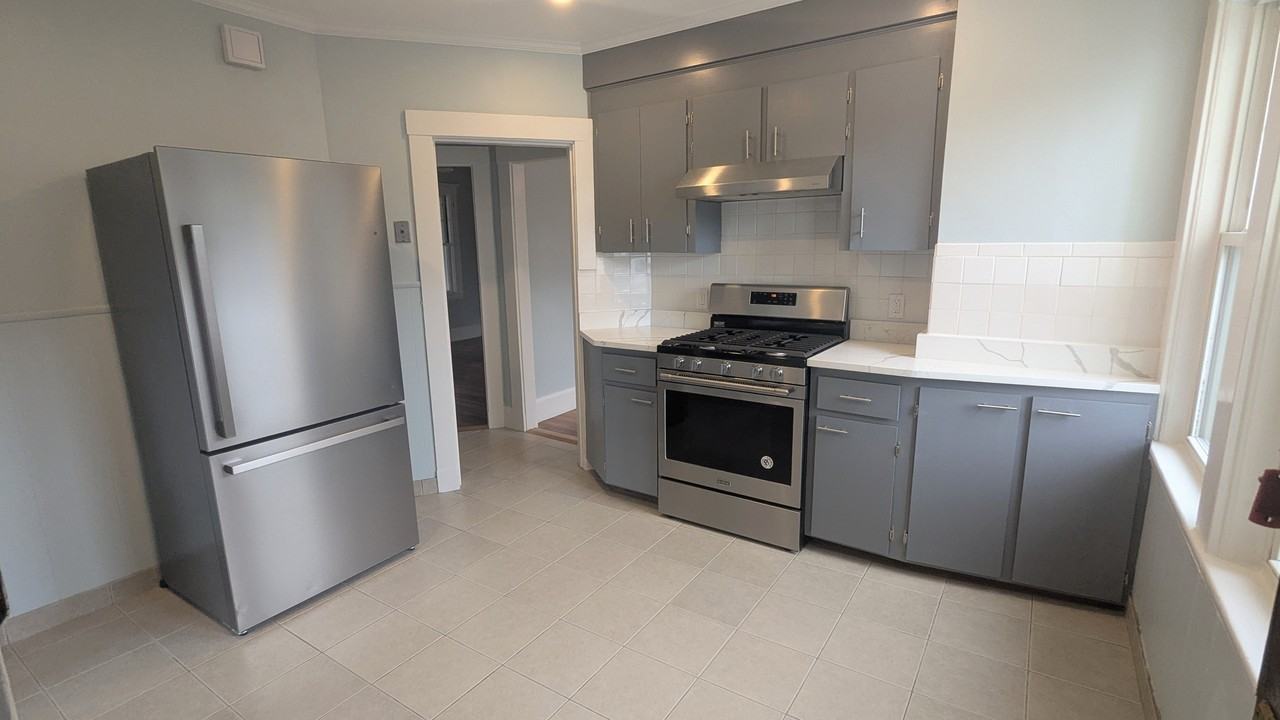 146 Waverley Avenue #146 - Photo 2 of 8