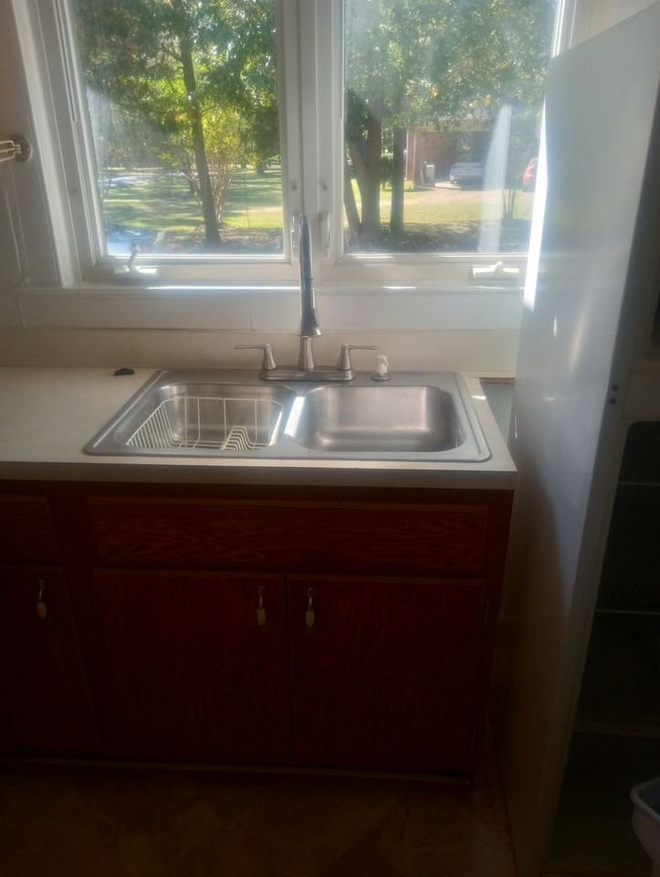 4908 Leonard Avenue - Photo 4 of 17