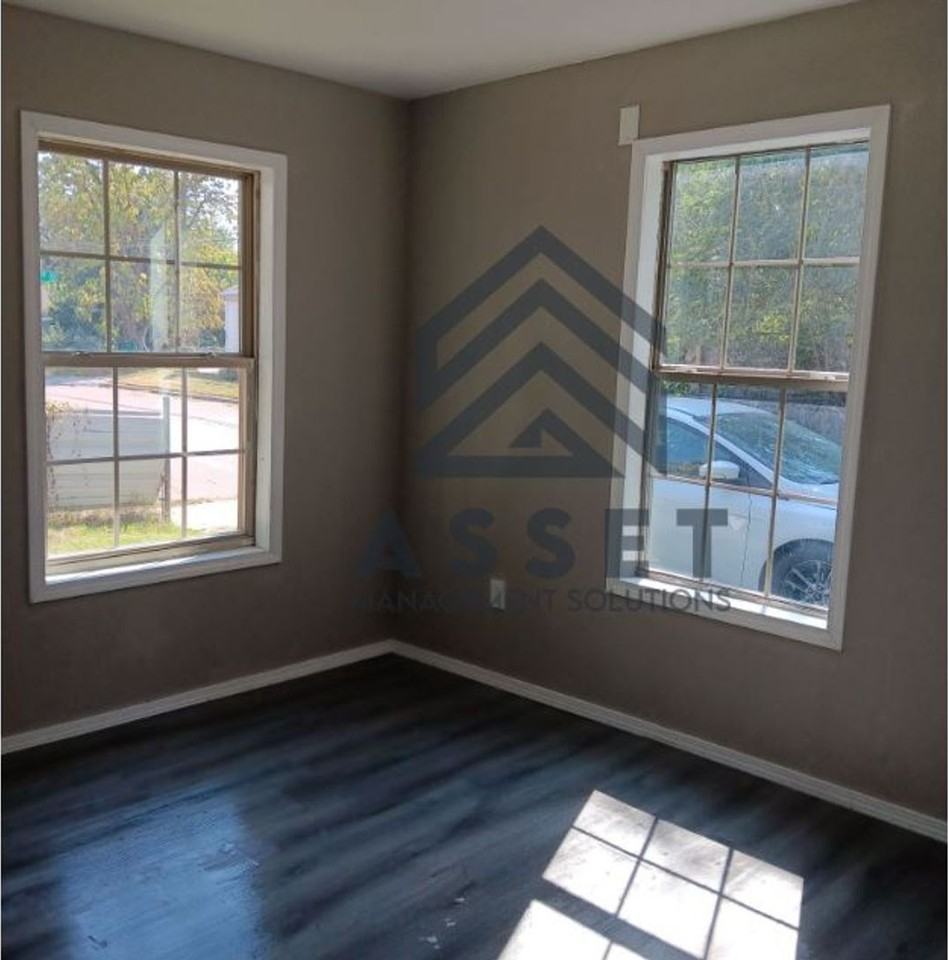 1323 S Blackwelder Ave #RTO - Photo 7 of 9