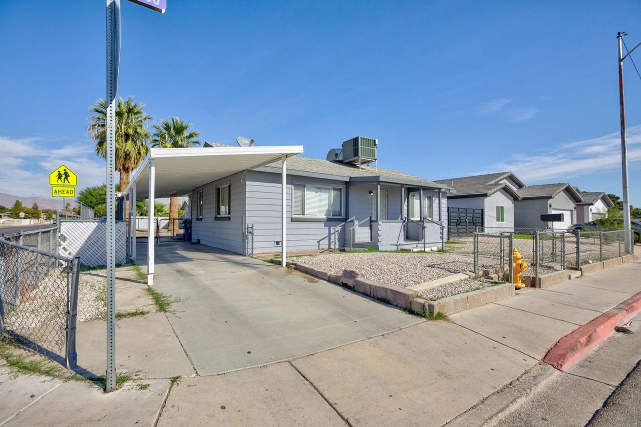 1300 E Nelson Ave - Photo 3 of 39