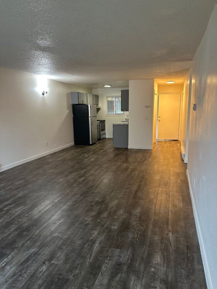 Barbur Place SE Portland - Photo 4 of 18