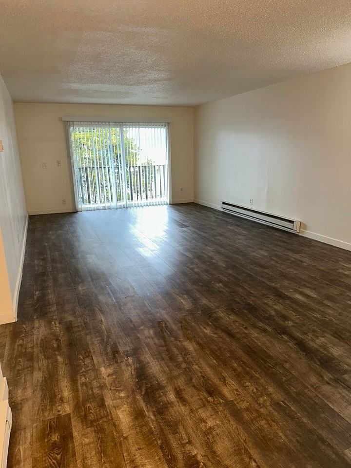 Barbur Place SE Portland - Photo 5 of 18