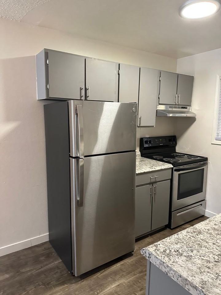 Barbur Place SE Portland - Photo 7 of 18