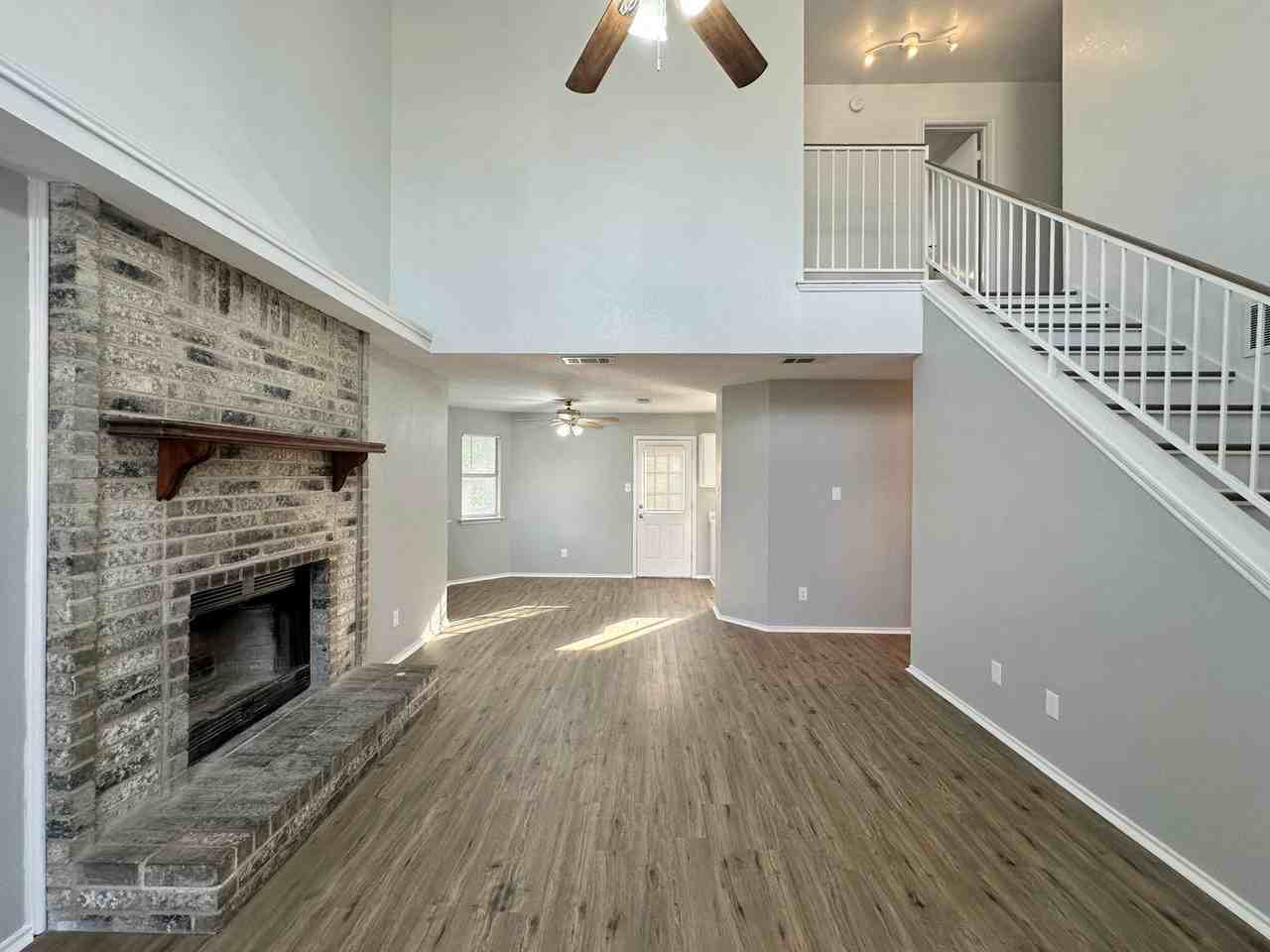 2504 Wiley Dr - Photo 3 of 23