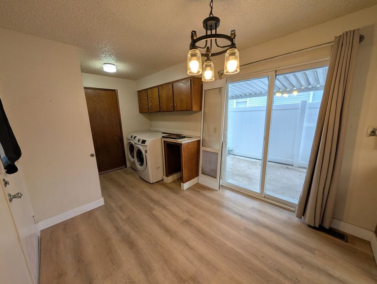 810 Warner Ave #B - Photo 2 of 7