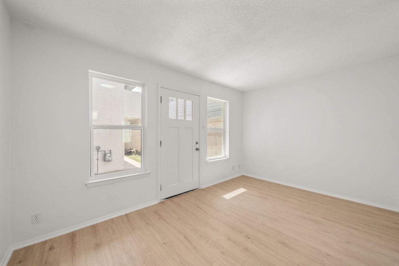 Plaza Senora (PaPlHP) - Photo 2 of 15