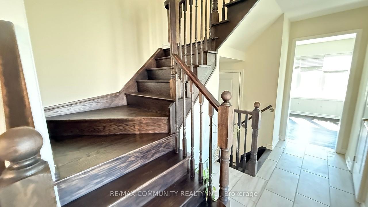 46 Kilmarnock Crescent - Photo 2 of 5