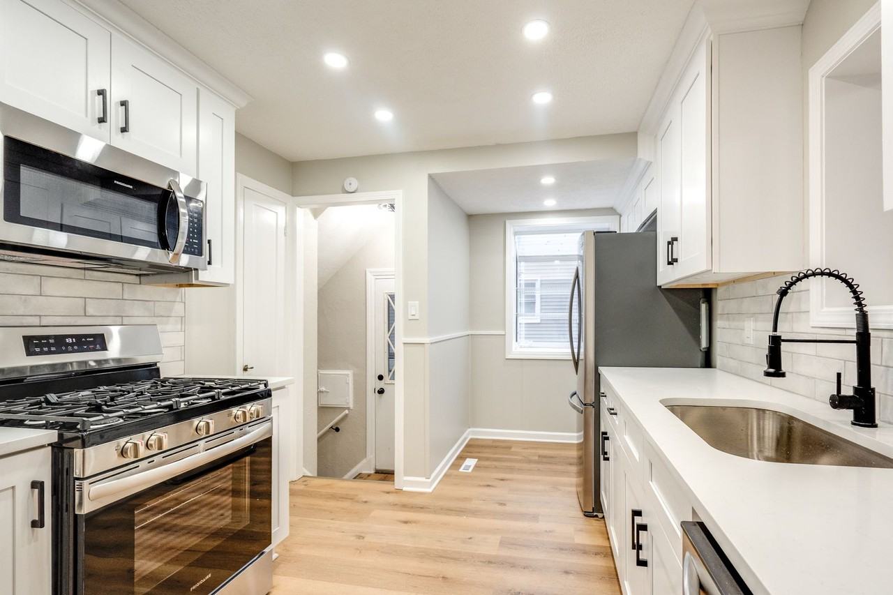 4980 Edsal Dr - Photo 3 of 49