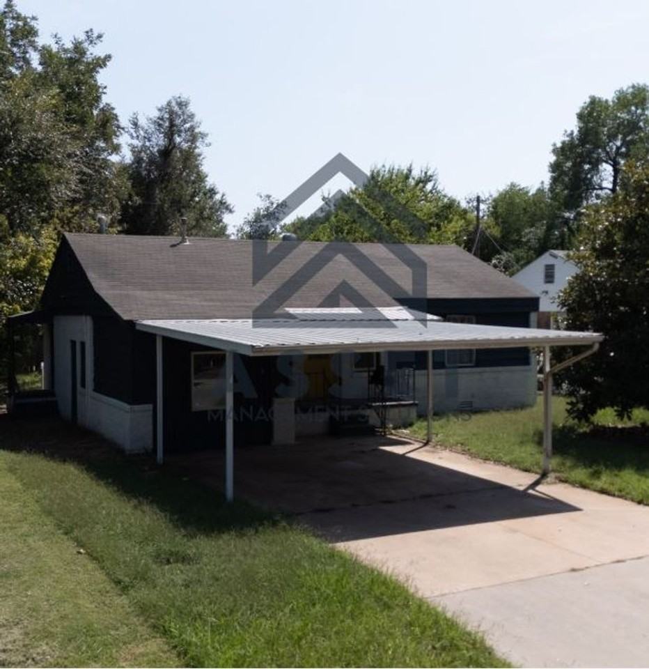 112 W Marshall Dr - Photo 4 of 19