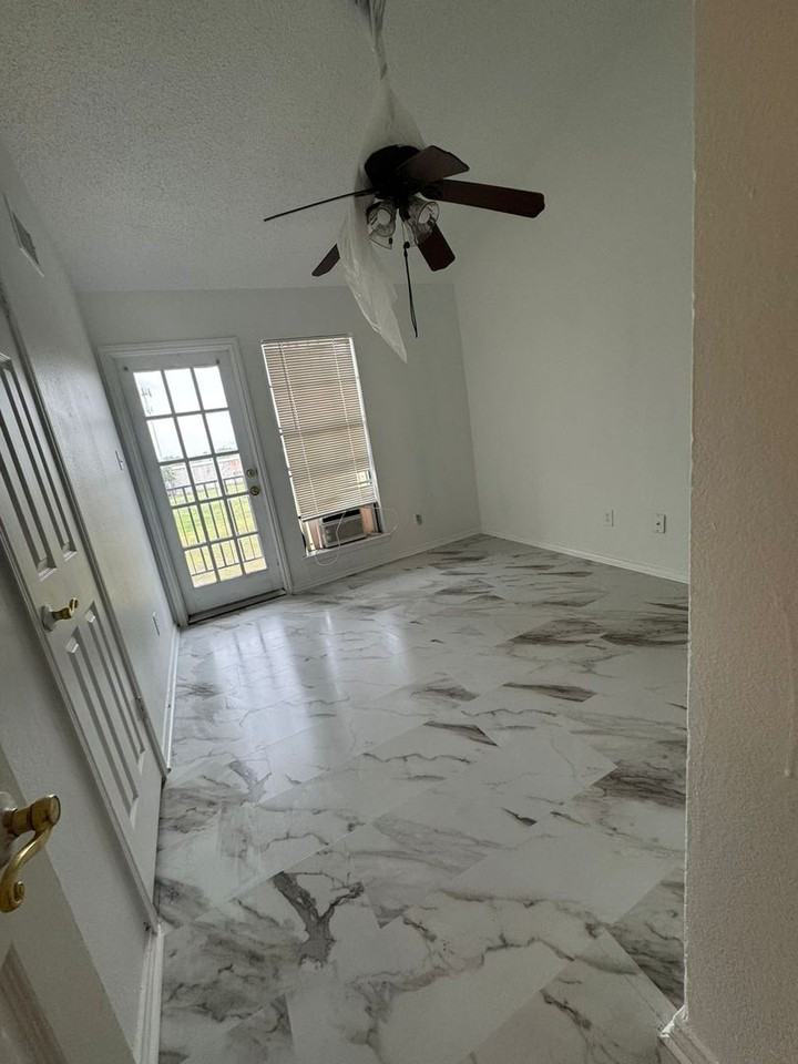 6108 Abrams Rd #C - Photo 5 of 12