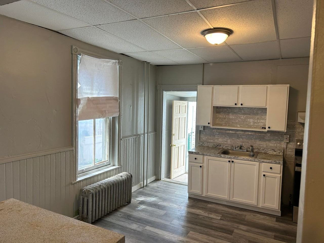 535 George Street - Photo 5 of 12