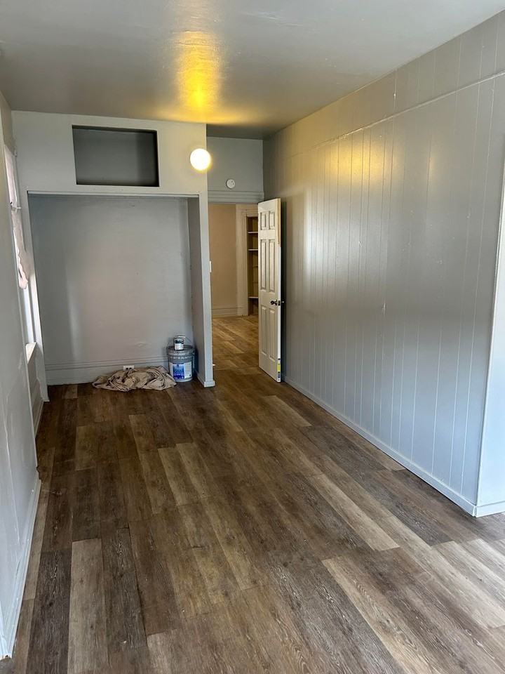 535 George Street - Photo 6 of 12