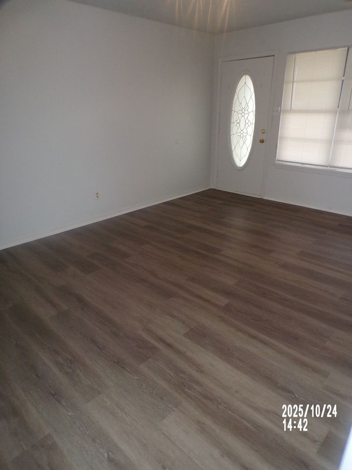621 Se 38th St - Photo 2 of 34
