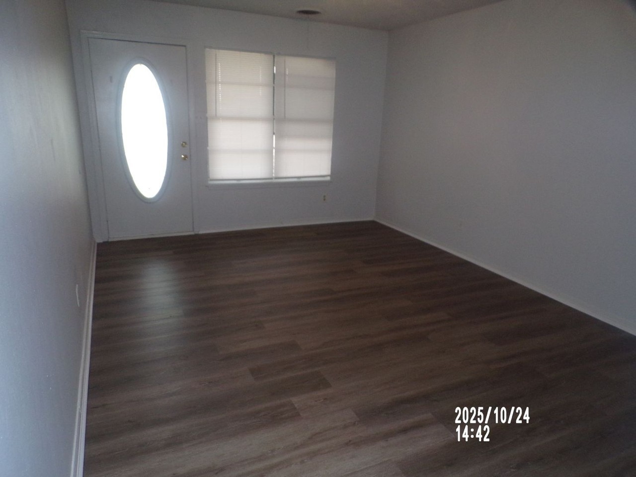 621 Se 38th St - Photo 3 of 34