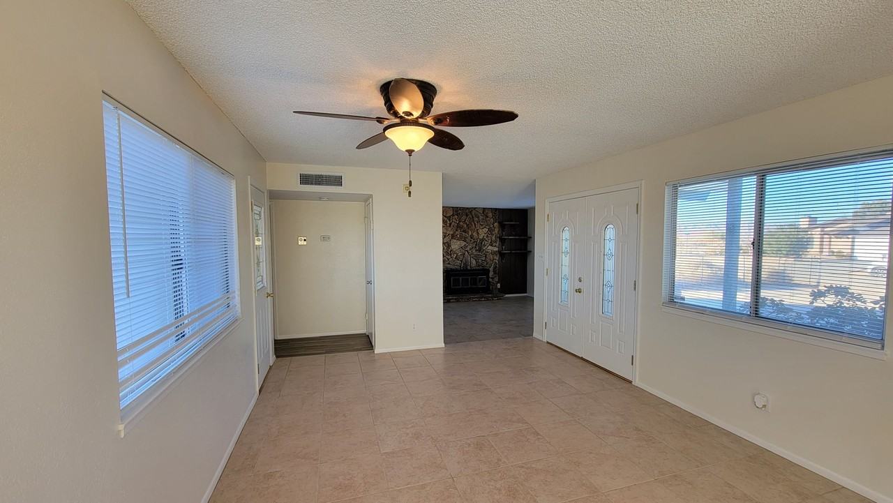 8306 Quezon Ave - Photo 5 of 15